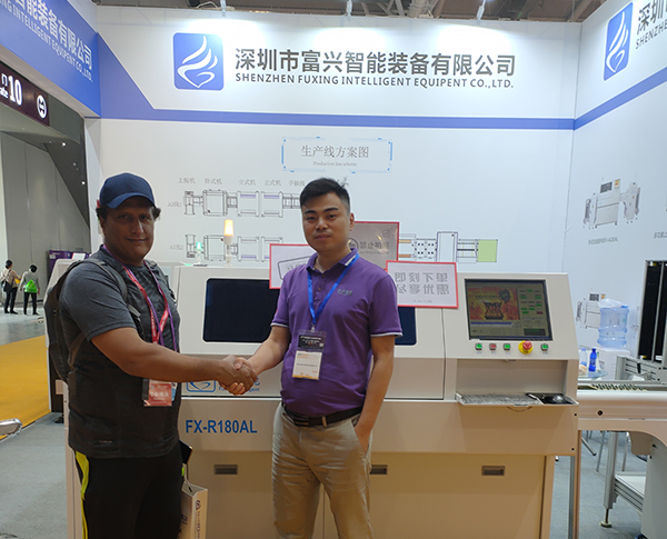 插件机王子陈静表示国产自动插件机的竞争对手是国外